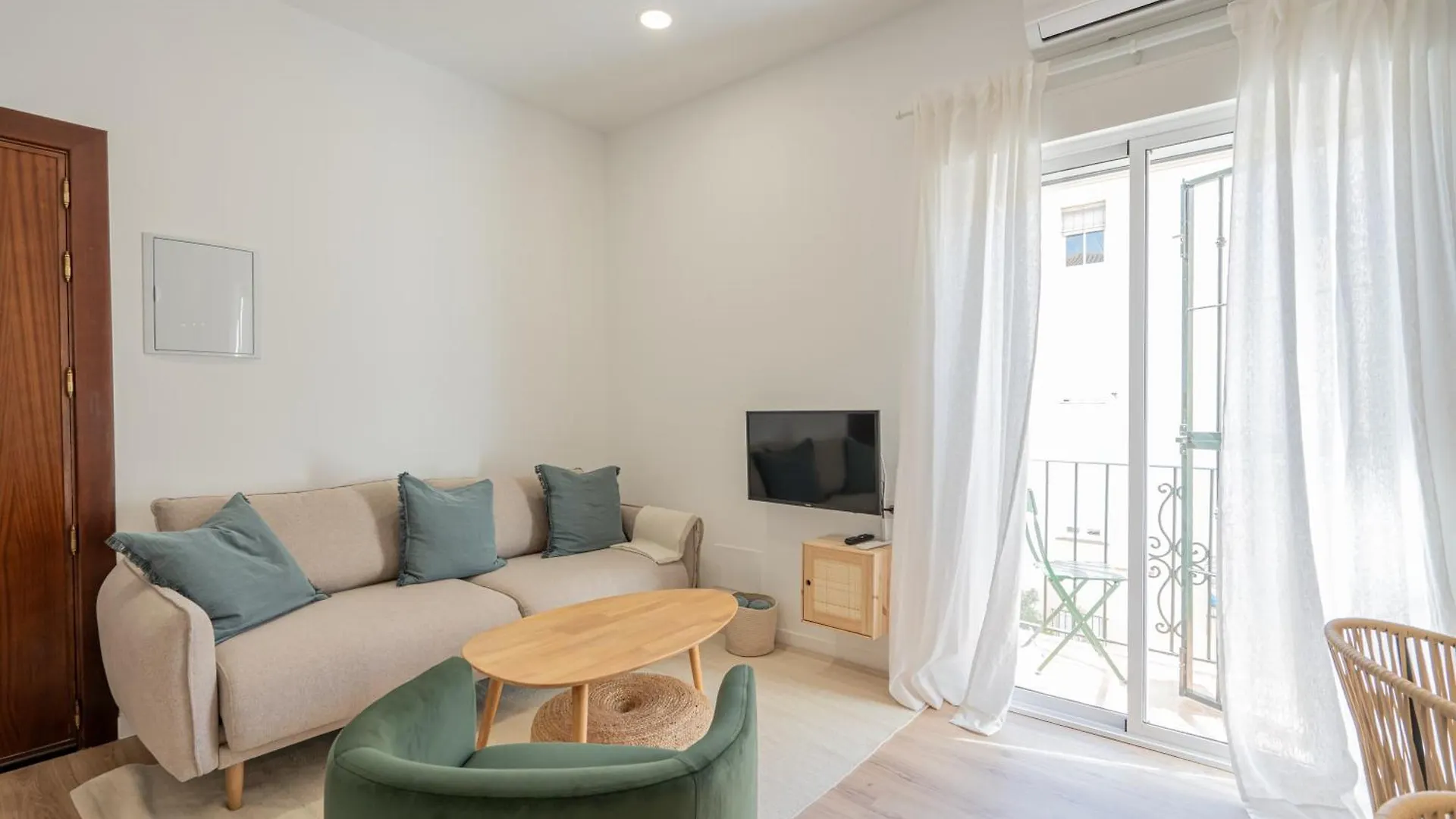 Stay U-Nique Apartments Alferez مالقة