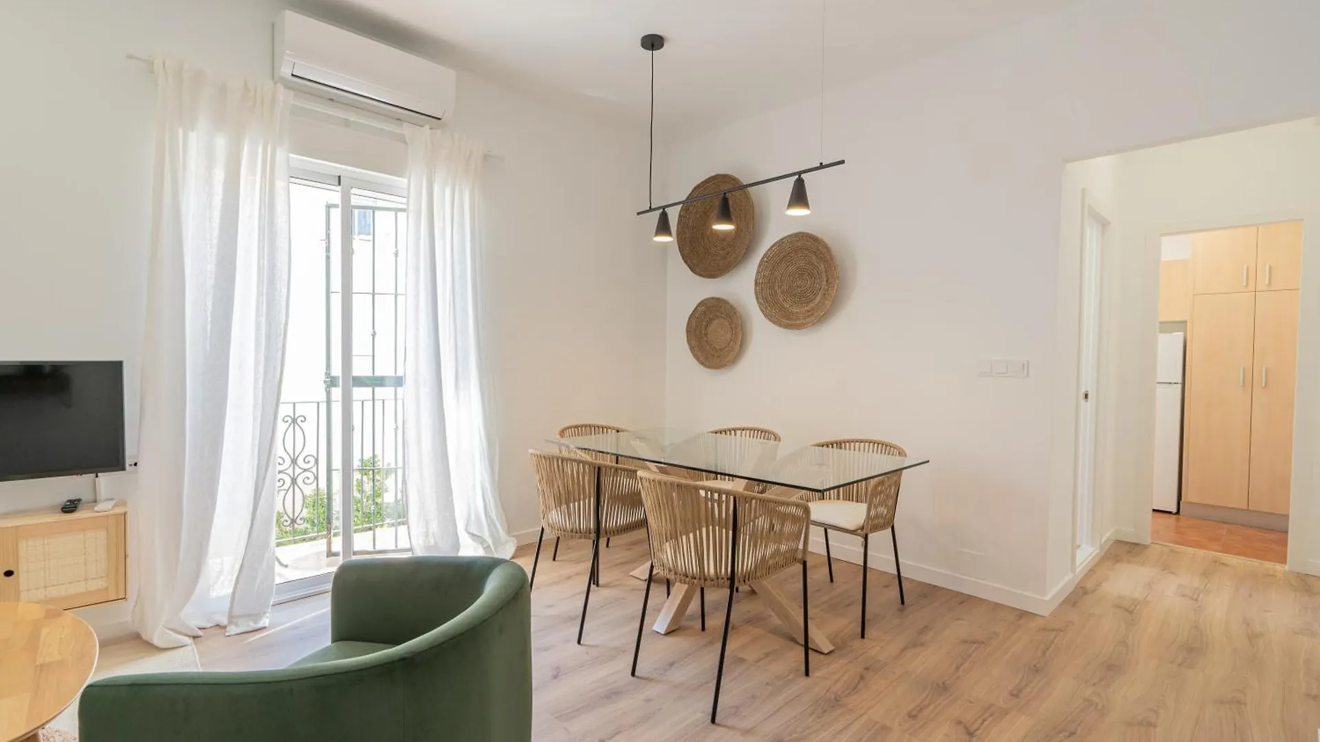 Stay U-Nique Apartments Alferez مالقة
