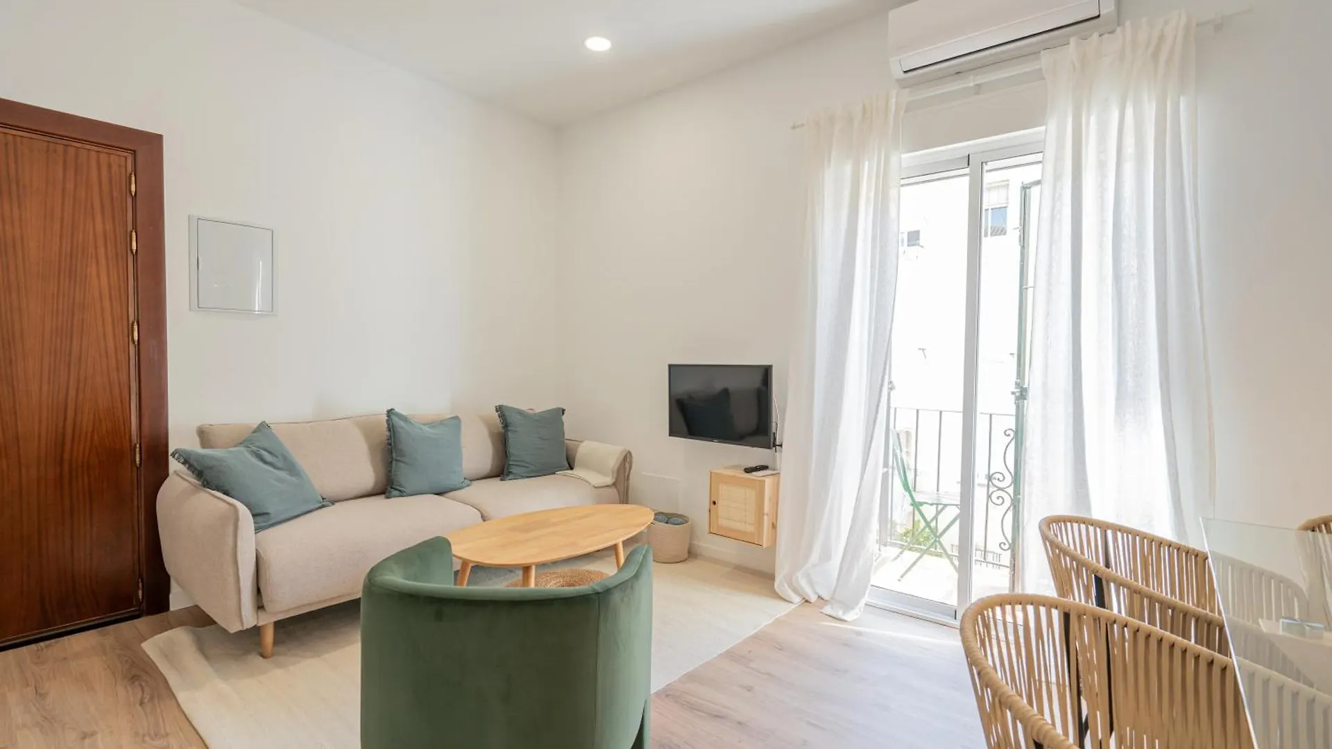 Stay U-Nique Apartments Alferez مالقة